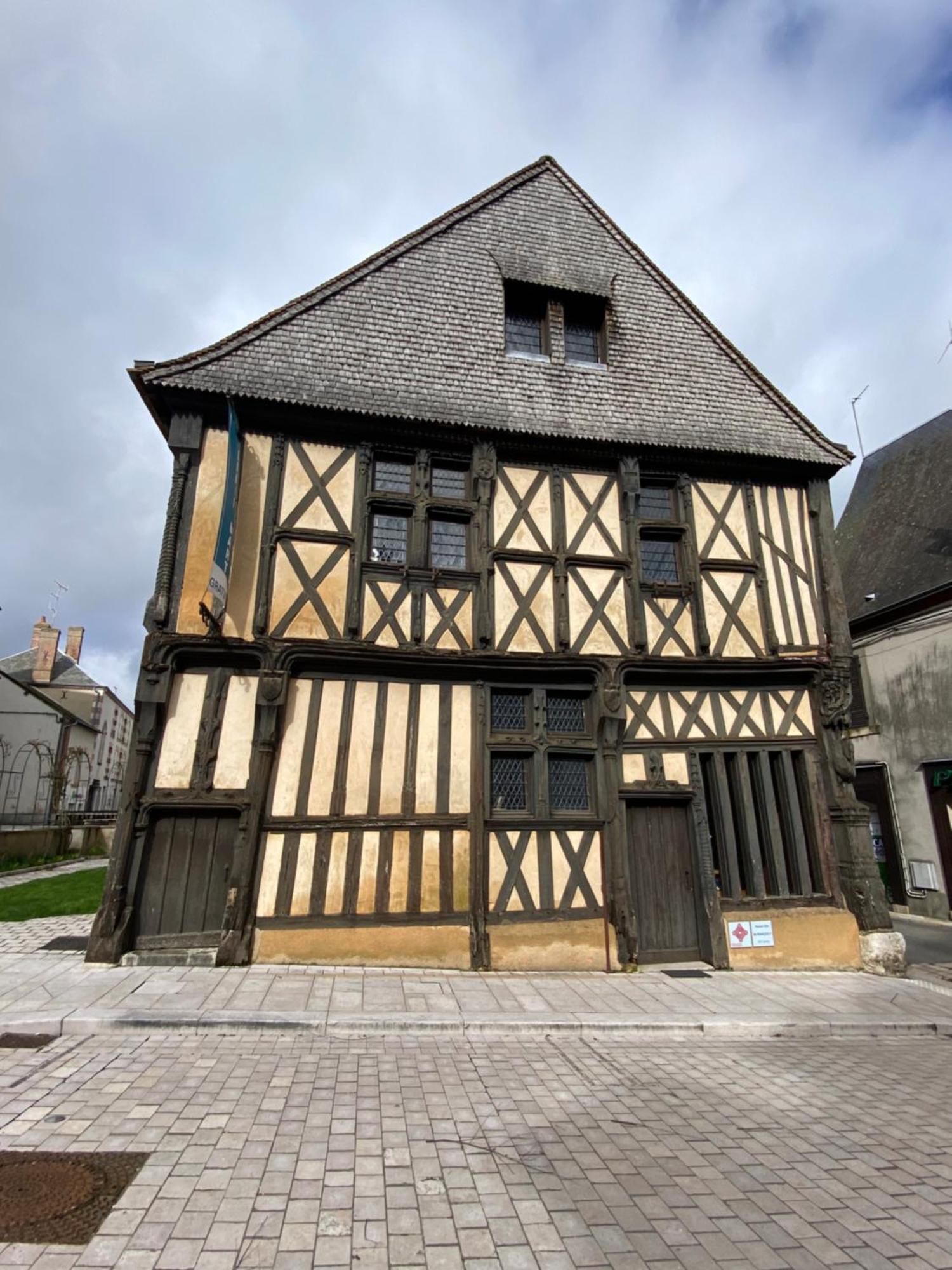 La Cabane Aubigny-sur-Nère Exteriör bild